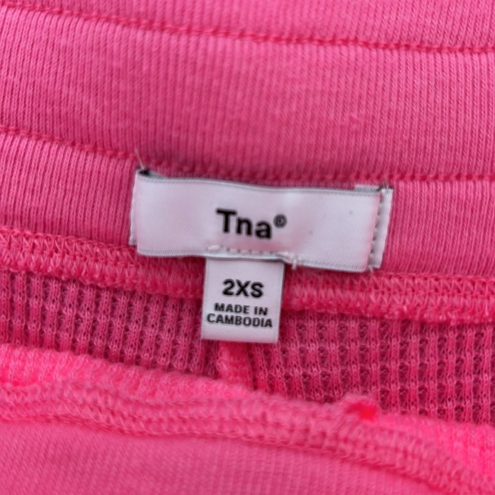 Aritzia Waffle Long Sleeve & Shorts - Picture 5 of 6